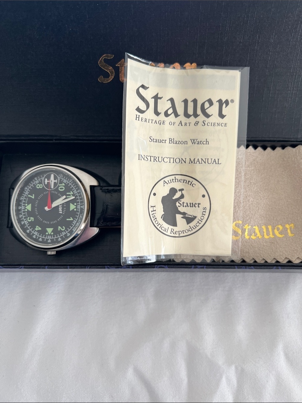 Men's Black Dial Leather Strap Watch - Pilot-Inspired Design